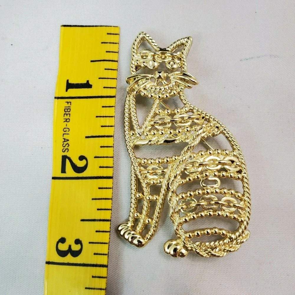 Gold Tone Openwork Weave Rope & Chain Sitting Cat Kitten Pin Brooch